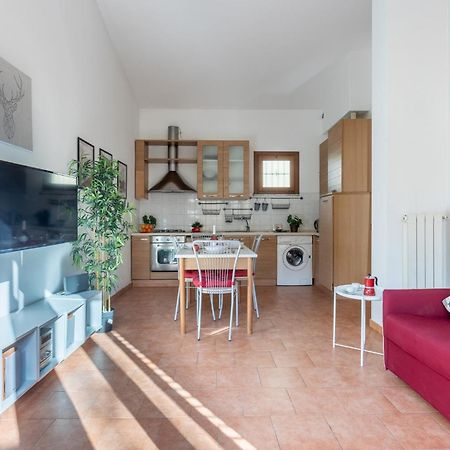 Four Shades Of Pisa Apartments エクステリア 写真