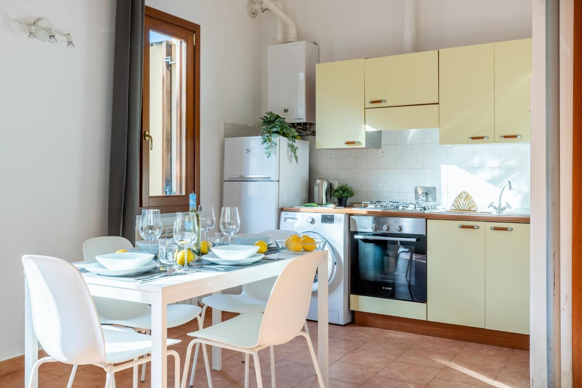 Four Shades Of Pisa Apartments エクステリア 写真