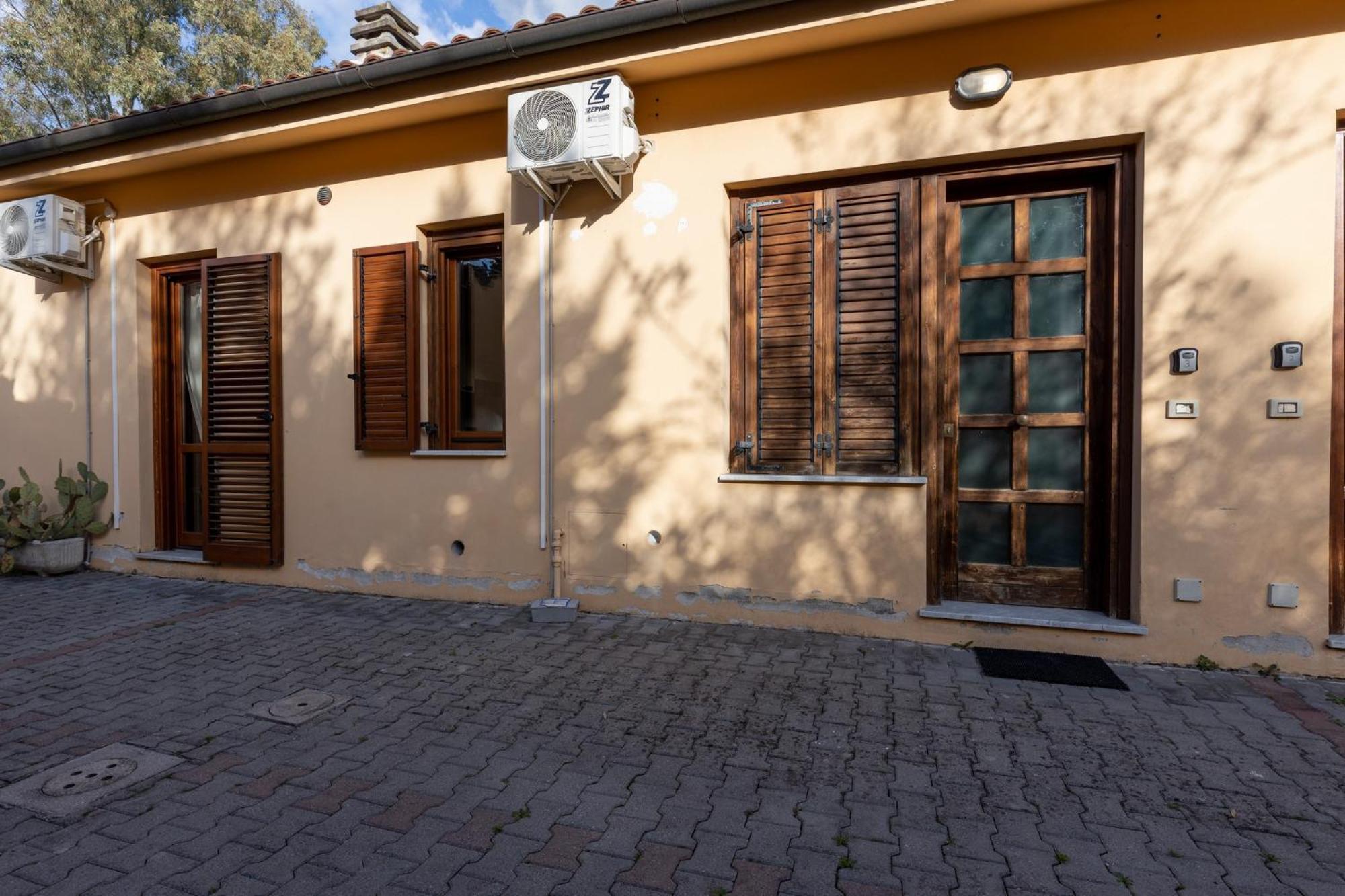 Four Shades Of Pisa Apartments エクステリア 写真